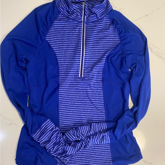 Half zip athletic pull over - Picture 1 of 2